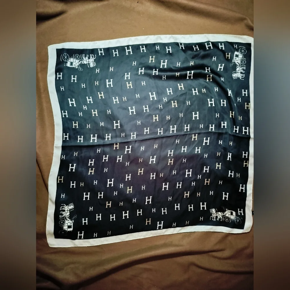 H-Print Monogram With Horse & Carriage Motif Scarf - Black, Cream & Gold 26x26